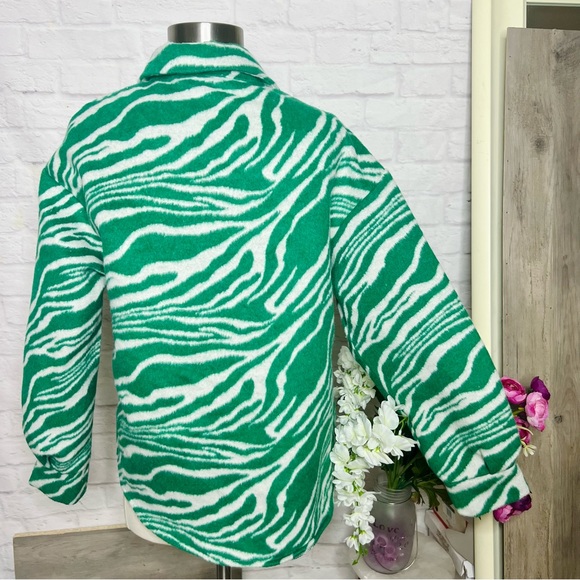 White & Green Zebra Shacket - Picture 11 of 14